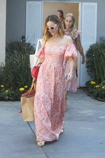 Leslie Mann feet photo thumbnail