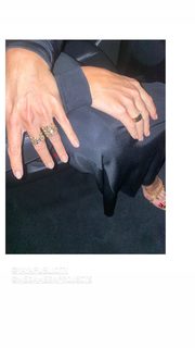 Katie Holmes feet photo thumbnail