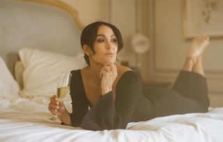 Brie Garcia feet photo thumbnail