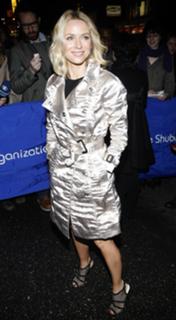 Naomi Watts feet photo thumbnail