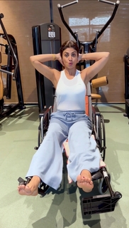 Shilpa Shetty Kundra feet photo thumbnail