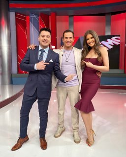 Vanessa Claudio feet photo thumbnail