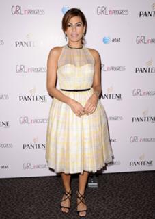 Eva Mendes feet photo thumbnail