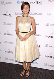 Eva Mendes feet photo thumbnail