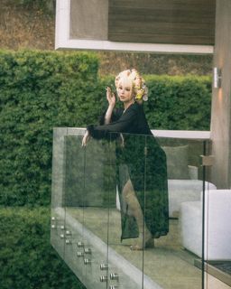 Tana Mongeau feet photo thumbnail