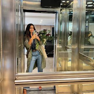 Zaira Nara feet photo thumbnail