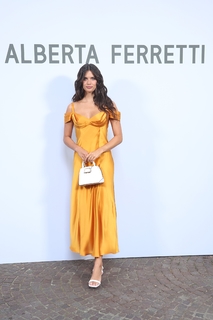Sara Sampaio feet photo thumbnail