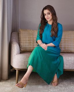Trisha Krishnan feet photo thumbnail