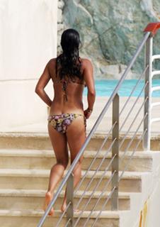 Michelle Rodriguez feet photo thumbnail