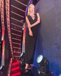 Nicole Neumann feet photo thumbnail