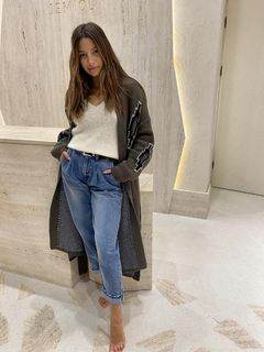 Julia Wieniawa-Narkiewicz feet photo thumbnail