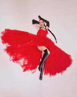 Natalia Oreiro feet photo thumbnail