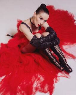 Natalia Oreiro feet photo thumbnail