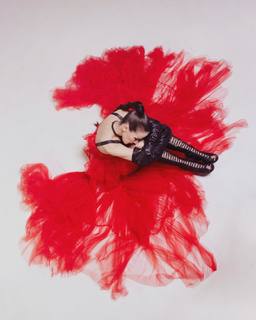 Natalia Oreiro feet photo thumbnail
