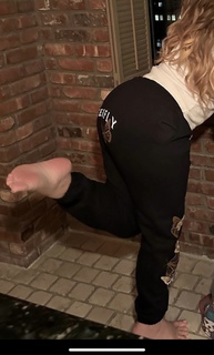 Mariah Carey feet photo thumbnail