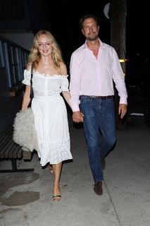 Heather Graham feet photo thumbnail
