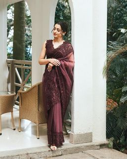 Trisha Krishnan feet photo thumbnail