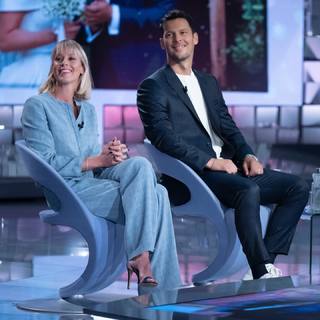 Federica Pellegrini feet photo thumbnail