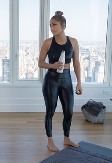 Jennifer Lopez feet photo thumbnail