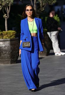 Myleene Klass feet photo thumbnail