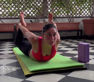 Kareena Kapoor feet photo thumbnail