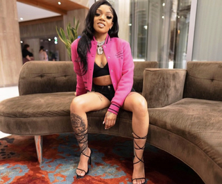 GloRilla feet photo 3