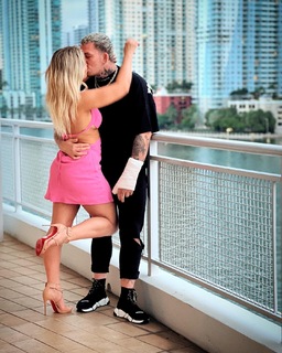 Paige VanZant feet photo thumbnail