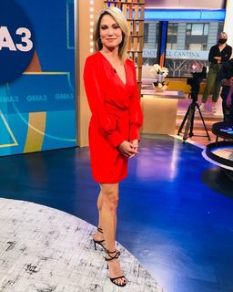 Amy Robach feet photo thumbnail