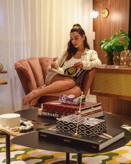 Giovanna Lancellotti feet photo thumbnail