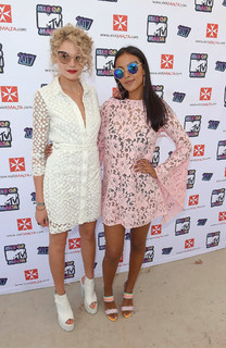Maya Jama feet photo thumbnail