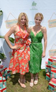 Julie Bowen feet photo thumbnail