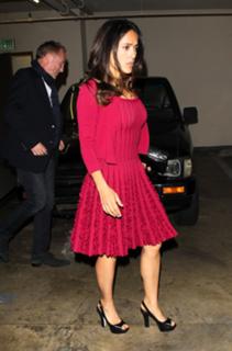 Salma Hayek feet photo thumbnail