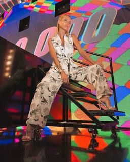 Nicole Neumann feet photo thumbnail