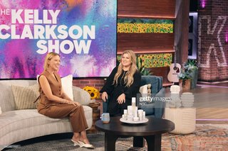 Scarlett Johansson feet photo thumbnail