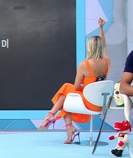 Renata Fan feet photo thumbnail