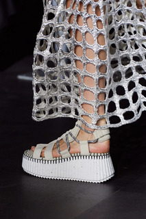 Gigi Hadid feet photo thumbnail