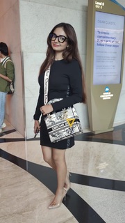 Anushka Sen feet photo thumbnail