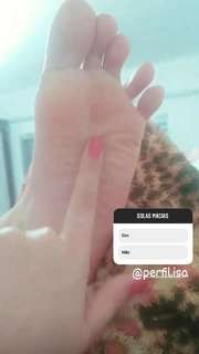 Isa Pes feet photo thumbnail