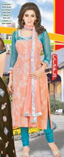 Saba Qamar feet photo 2