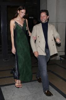 Karlie Kloss feet photo thumbnail