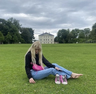 Aleyna Tilki feet photo 5
