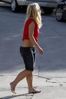 Britney Spears feet photo thumbnail