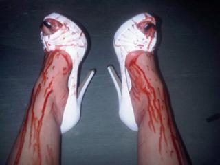 Katharine Isabelle feet photo 4