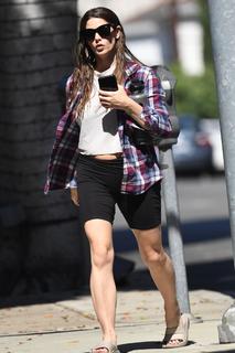 Ashley Greene feet photo thumbnail
