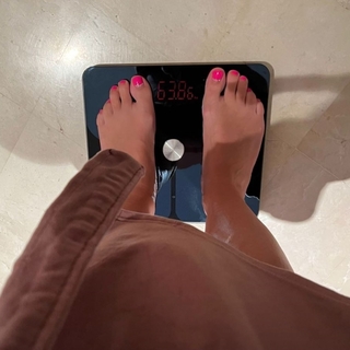Daniela Katzenberger feet photo thumbnail