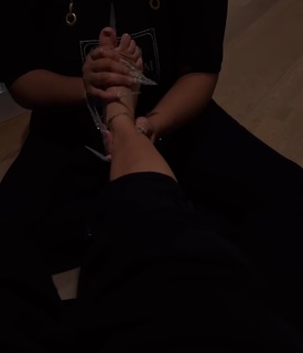 Adrienne Houghton feet photo thumbnail