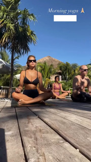 Kara Del Toro feet photo thumbnail