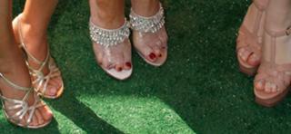 Angela Kinsey feet photo thumbnail