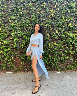 Zaira Nara feet photo thumbnail