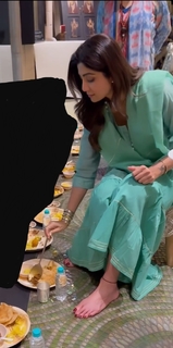 Shilpa Shetty Kundra feet photo thumbnail